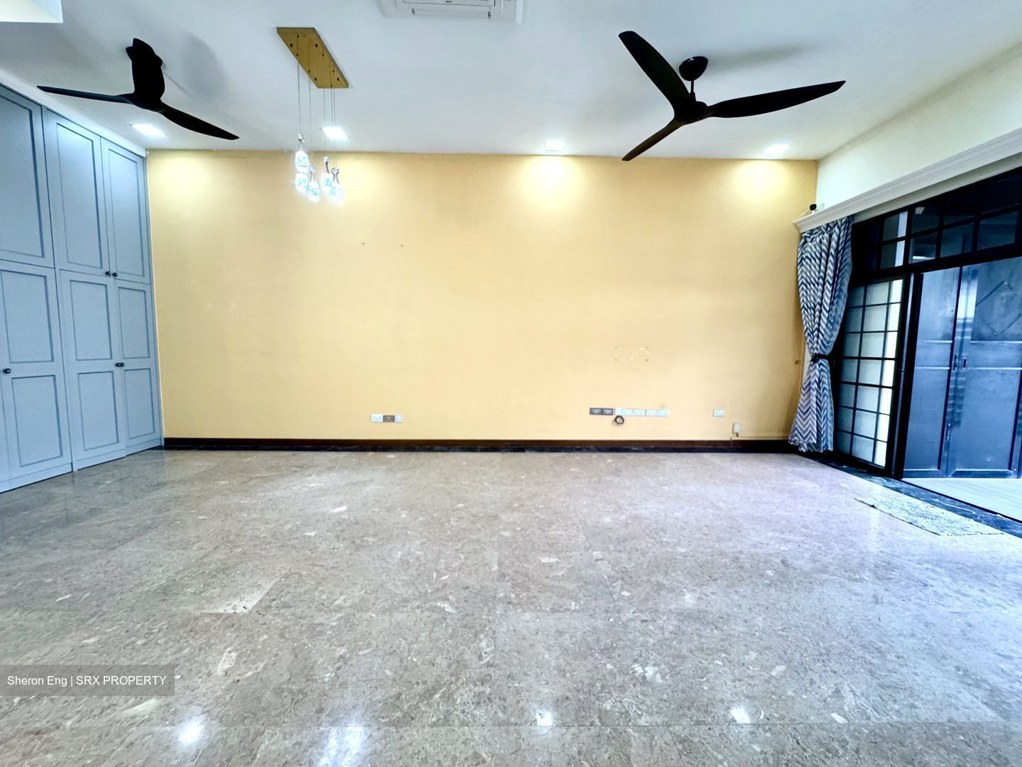 Kismis Place (D21), Terrace #553246321